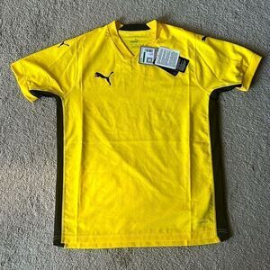 Puma TeamCup Unisex Jersey in Cyber Yellow!